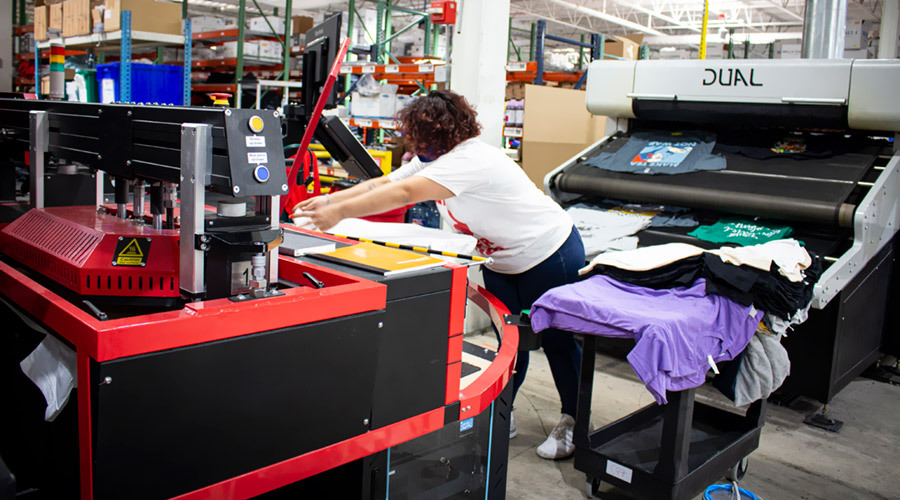 DTG Printing vs. Screen Printing — Why Direct-to-Garment Method Is